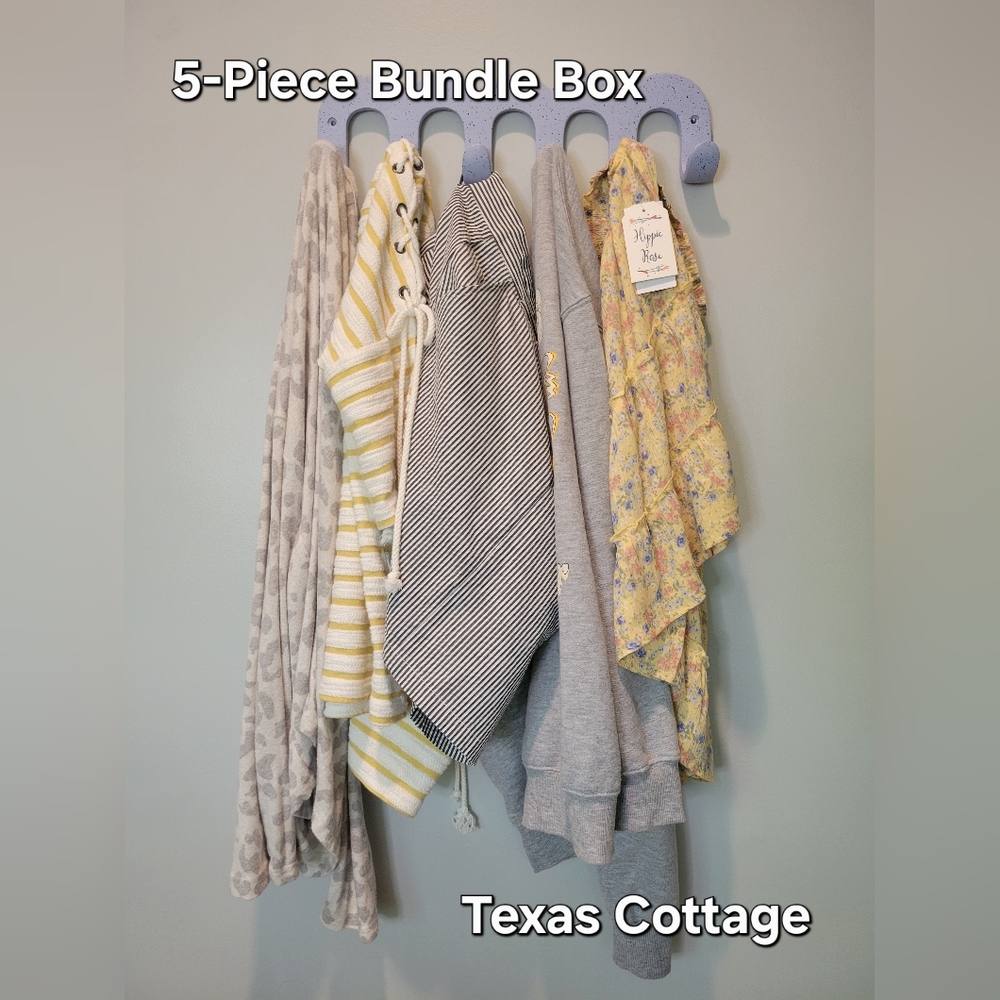 5 Piece Bundle Box Grey & Yellow Floral Stripes Texas Top & Skirts SZ M